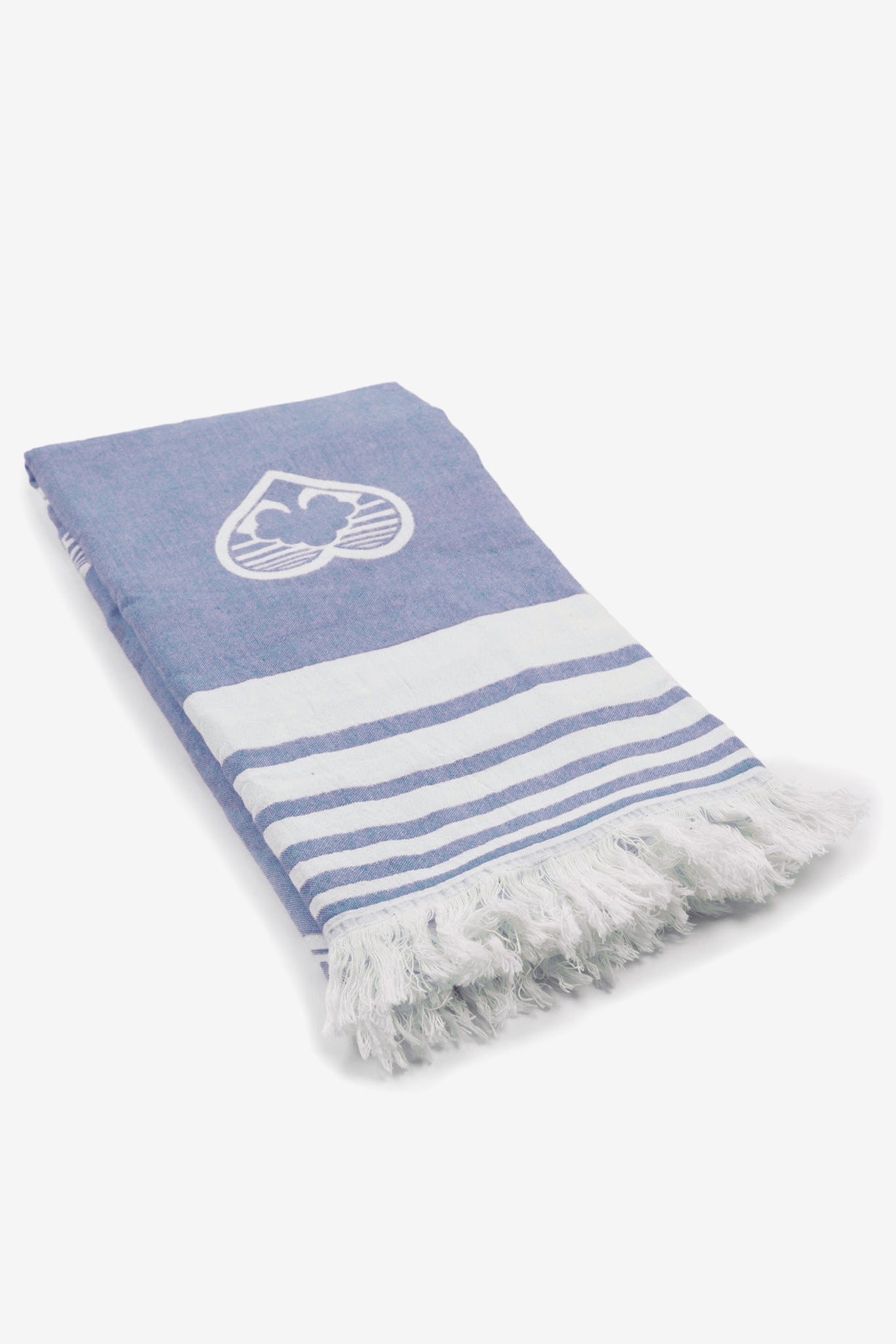 https://upperparkclothing.com/cdn/shop/products/Big-Hearts-Turkish-Towel---Navy_c42af13e-ca08-4f50-b1f8-87f195565149_2048x2048.jpg?v=1656538044