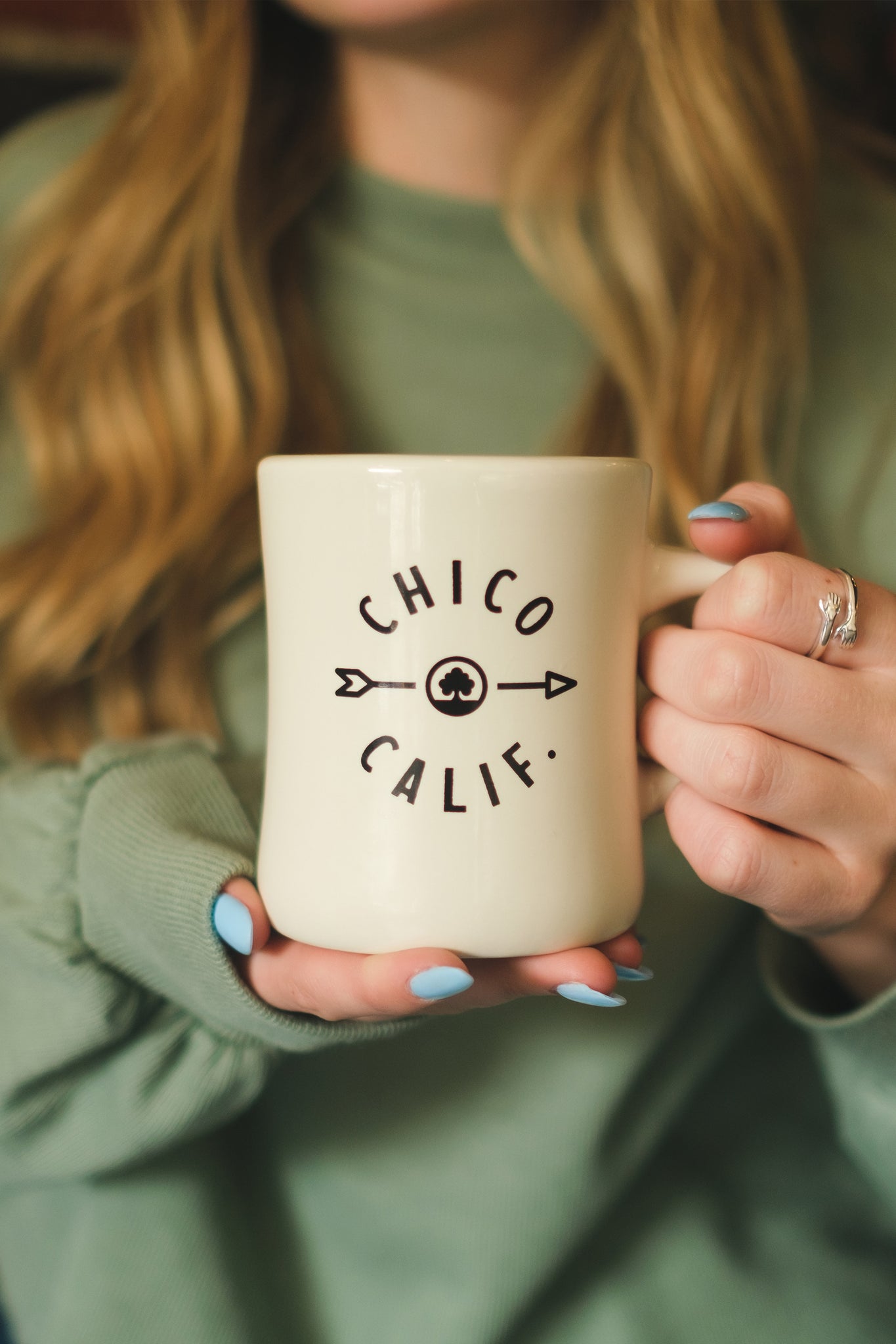 https://upperparkclothing.com/cdn/shop/products/chico-ca-native-arrow-mug_2048x2048.jpg?v=1617646046